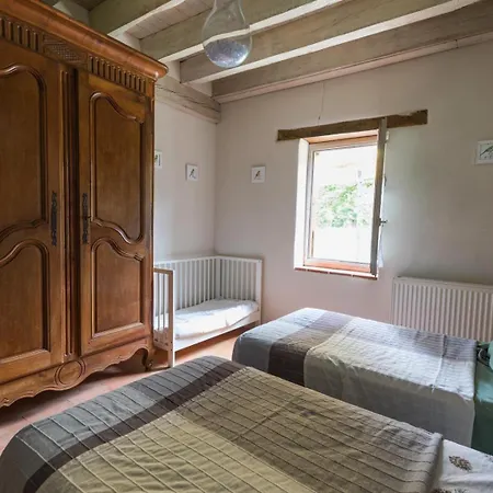 Lou Bin Casa de Férias