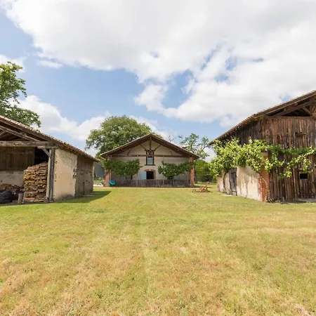 Lou Bin Casa de Férias