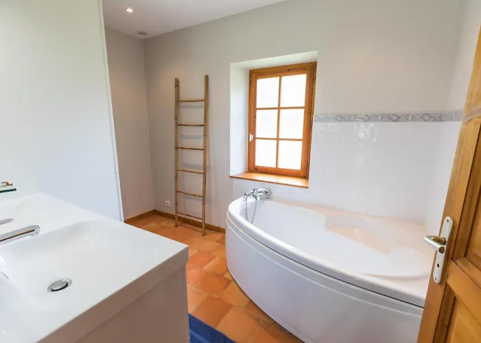 Lou Bin Prázdninový dům *