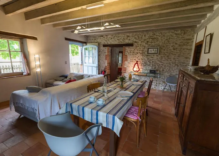 Lou Bin Prázdninový dům